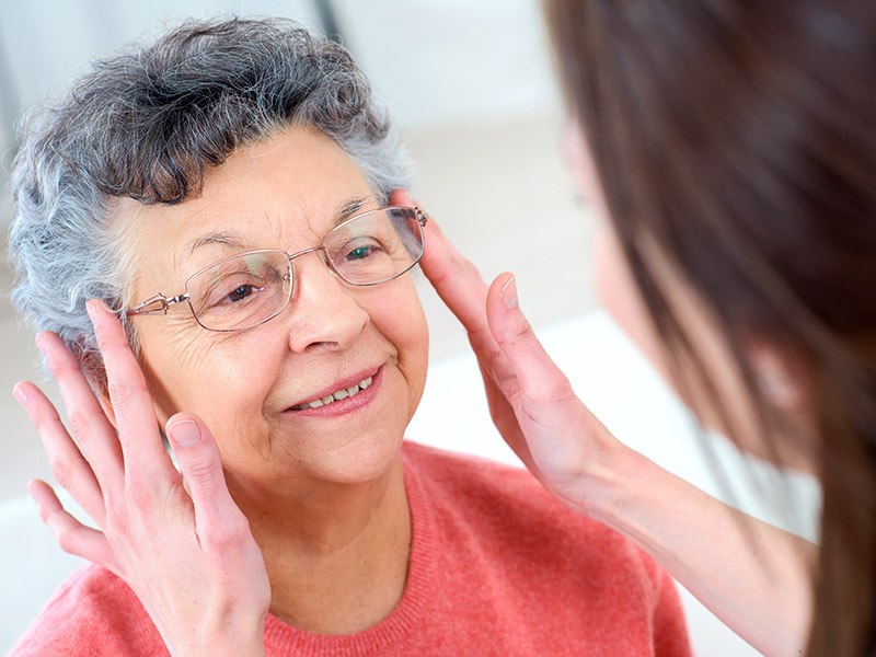 optometrista - Brandman Centers for Senior Care Programa PACE del condado de Los Ángeles de atención integral para personas mayores